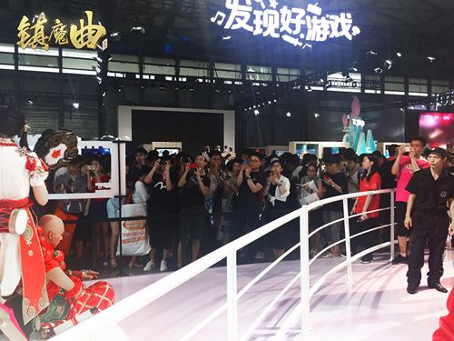 镇魔曲集体亮相引骚动,惊动保安维秩序