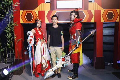 coser和玩家合影图