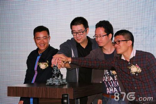 《盗墓笔记》发布会现场 南派三叔及其团队亲临