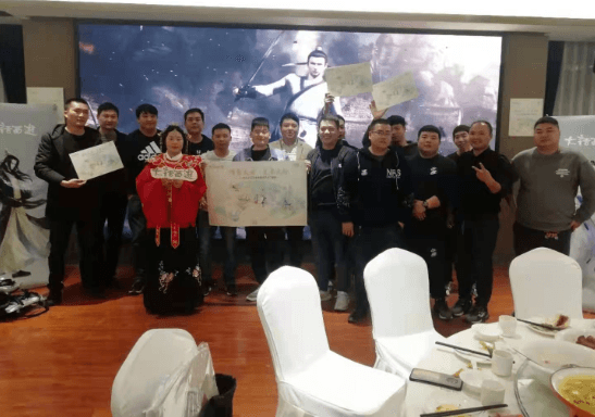 大话西游2现场挖宝,帮战PK,这群兄弟情义让人羡慕! 大话西游2现场挖宝,帮战PK,这群兄弟情义让人羡慕!