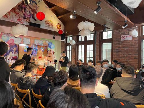 彩虹岛周年庆活动现场图