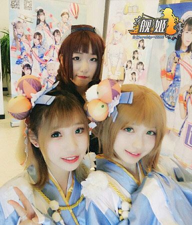 红人COSer欧尼与夕暮在公演现场COS射水鱼号舰姬