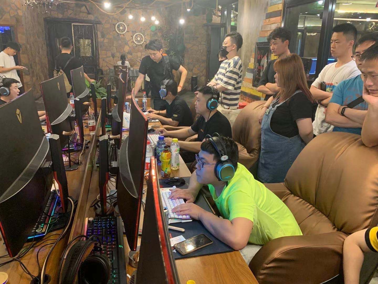 《街头篮球》SFSA长沙站上演连环变阵 2T再获一冠 《街头篮球》SFSA长沙站上演连环变阵 2T再获一冠