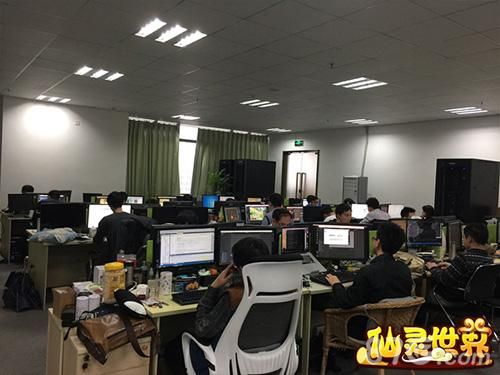 勤劳的技术大大们,正在努力工作-仙灵世界