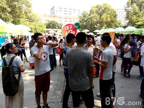 《甜心爱消除》移动深圳大学校园行现场图2