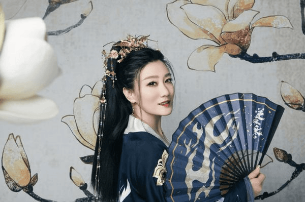 逆水寒新职业鸿音牵手萨顶顶,三天打穿B站 逆水寒新职业鸿音牵手萨顶顶,三天打穿B站