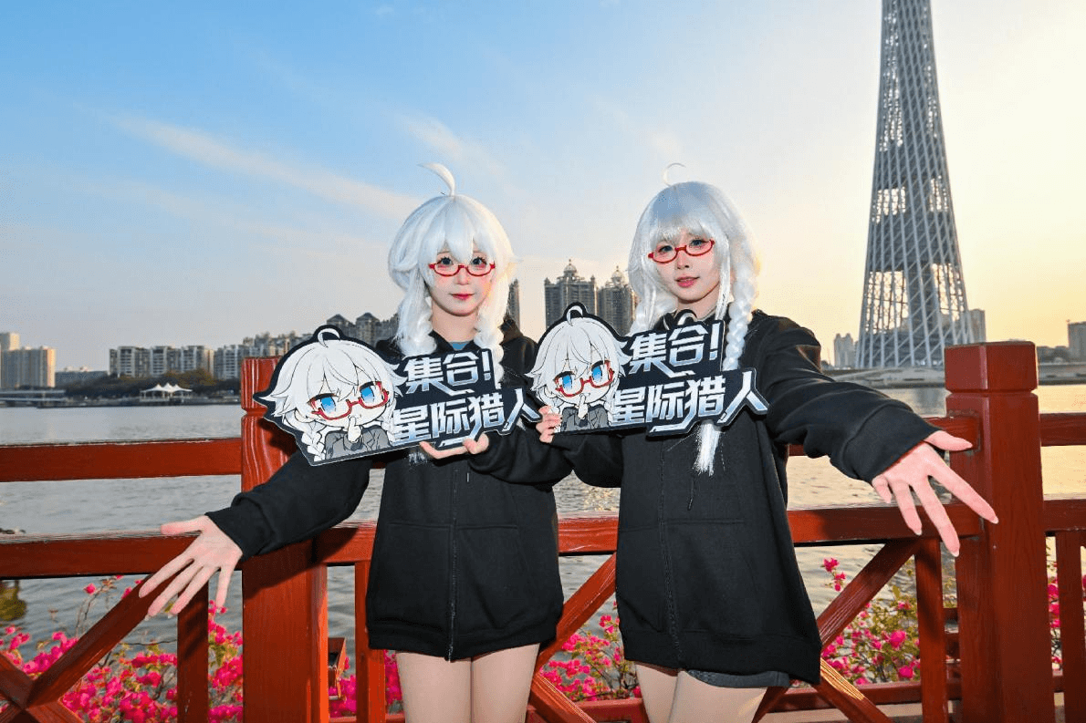 广州塔惊现“宇宙飞船”,《星际猎人》在2026星灯节整了个大活 广州塔惊现“宇宙飞船”,《星际猎人》在2026星灯节整了个大活