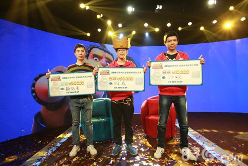 皇室战争MR.成(中)、静战者(左)和明志(右)