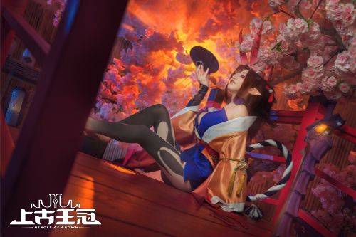 细腻触感真人演绎 简言、千夜未来cos《上古王冠》龙姬等人气英雄 细腻触感真人演绎 简言、千夜未来cos《上古王冠》龙姬等人气英雄